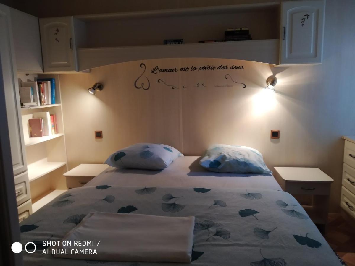 La Maison Des Loirs Appartement Valréas